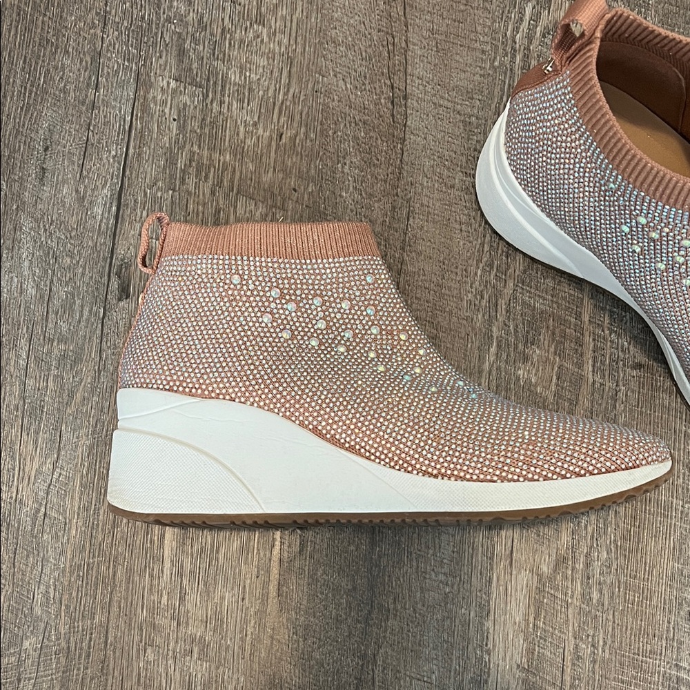 Alex Marie Rose Gold Women's Slip-On Sneakers size 10 - Picture 3 of 6